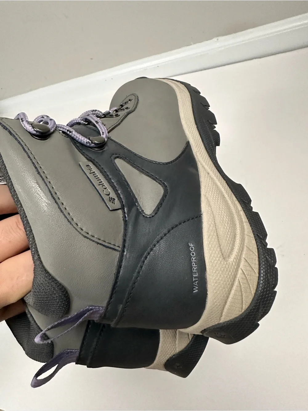 Columbia Yoncalla Mid Waterproof Hiking Boots Women’s 8.5 Gray Purple YL1090-008